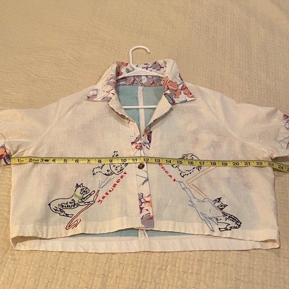 White Handmade Blouse Cat and Dog Embroidered - Picture 6 of 13